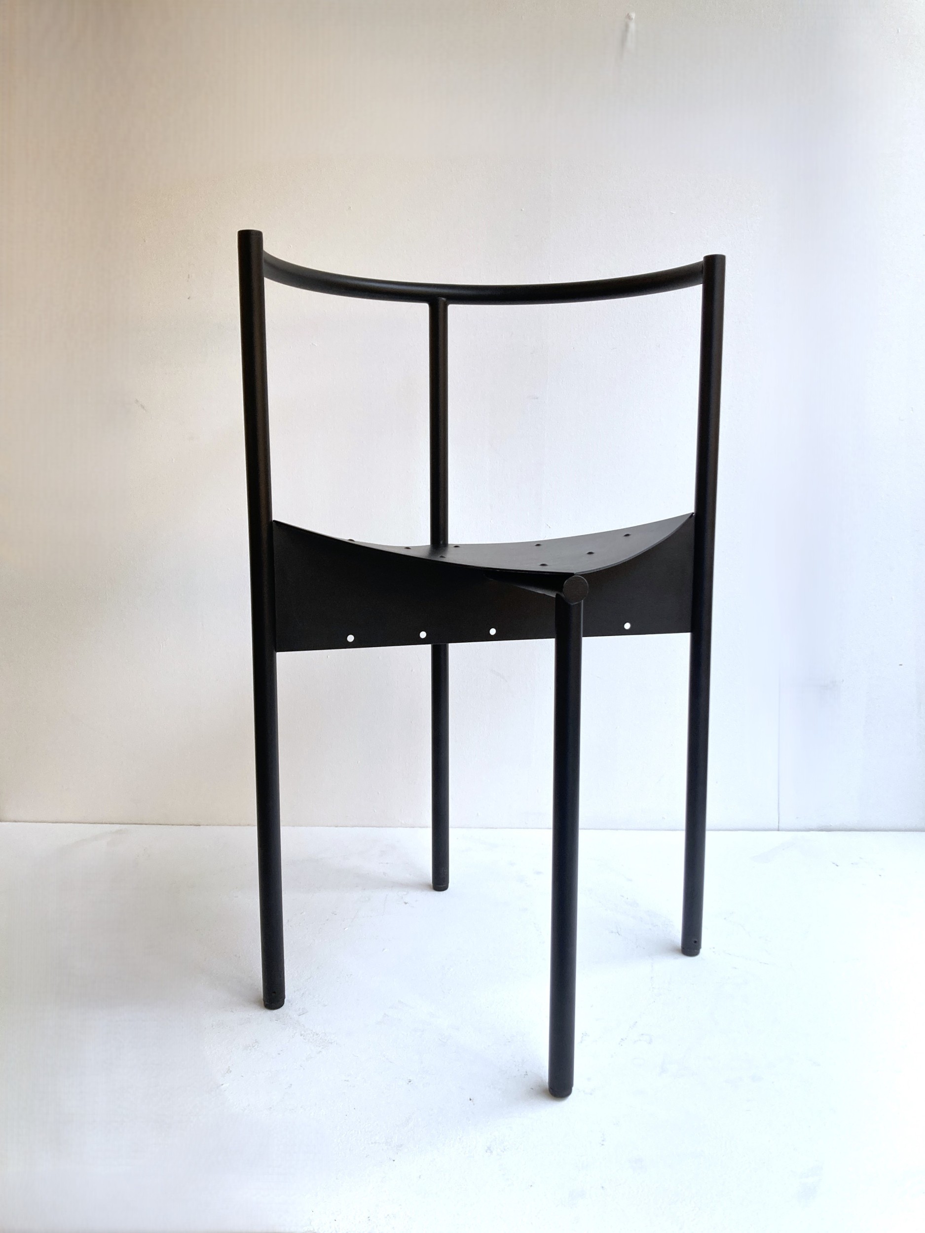remix-gallery-philippe-starck-chaise-wendy-wright-disform-ok.jpeg