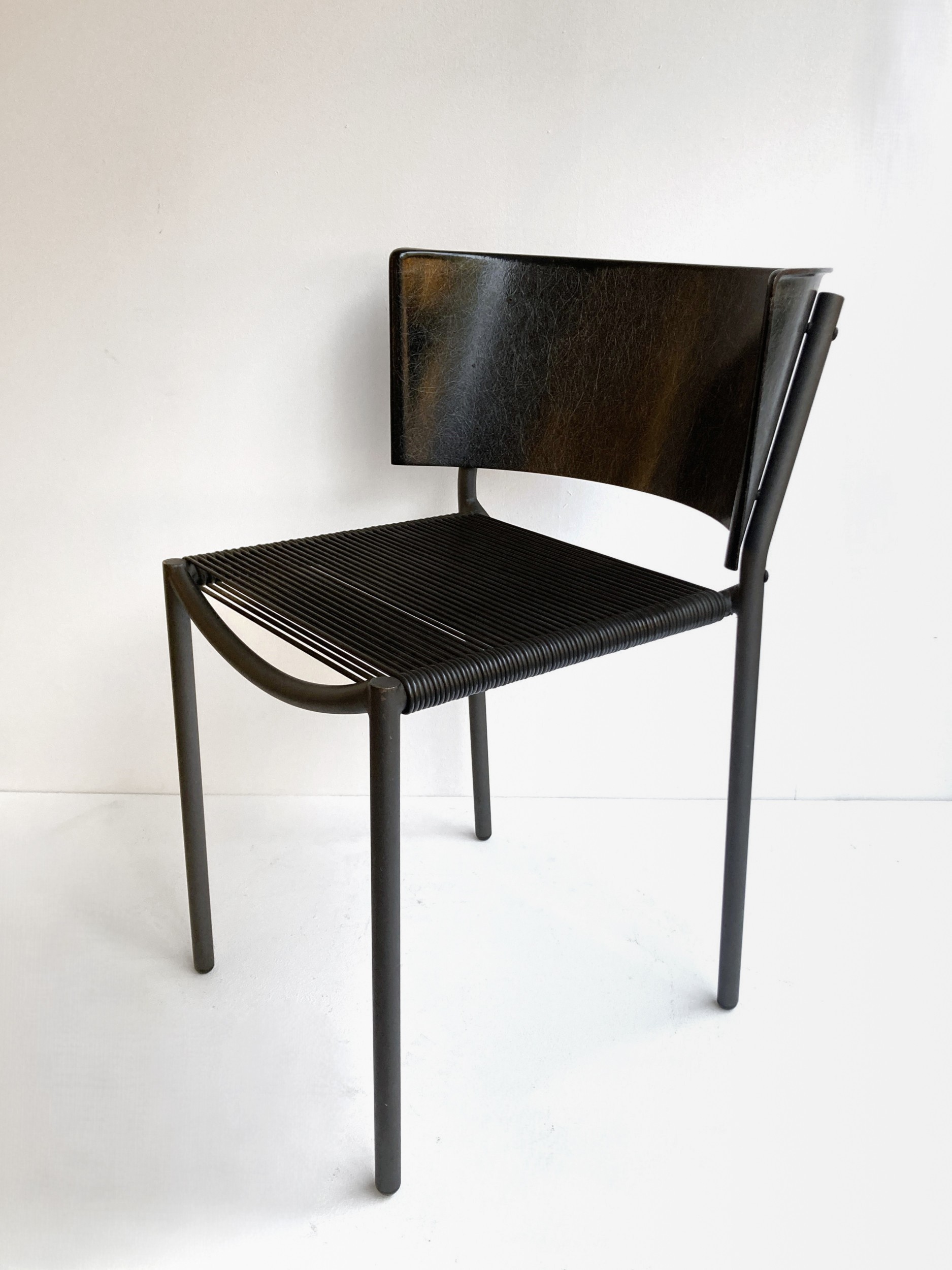 remix-gallery-philippe-starck-chaise-lila-hunter-scoubidou-ok.jpeg